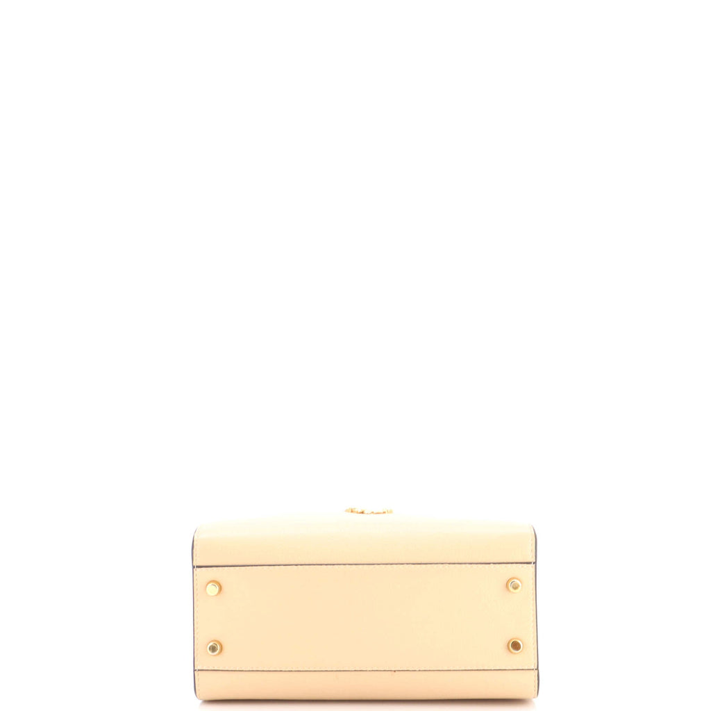 Virtus Front Pocket Tote Leather Medium
