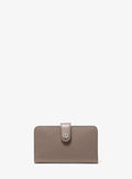 Jet Set Travel Medium Pebbled Leather Wallet